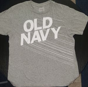 🥨6 for$20 Old Navy Gray Tee with White Graphic